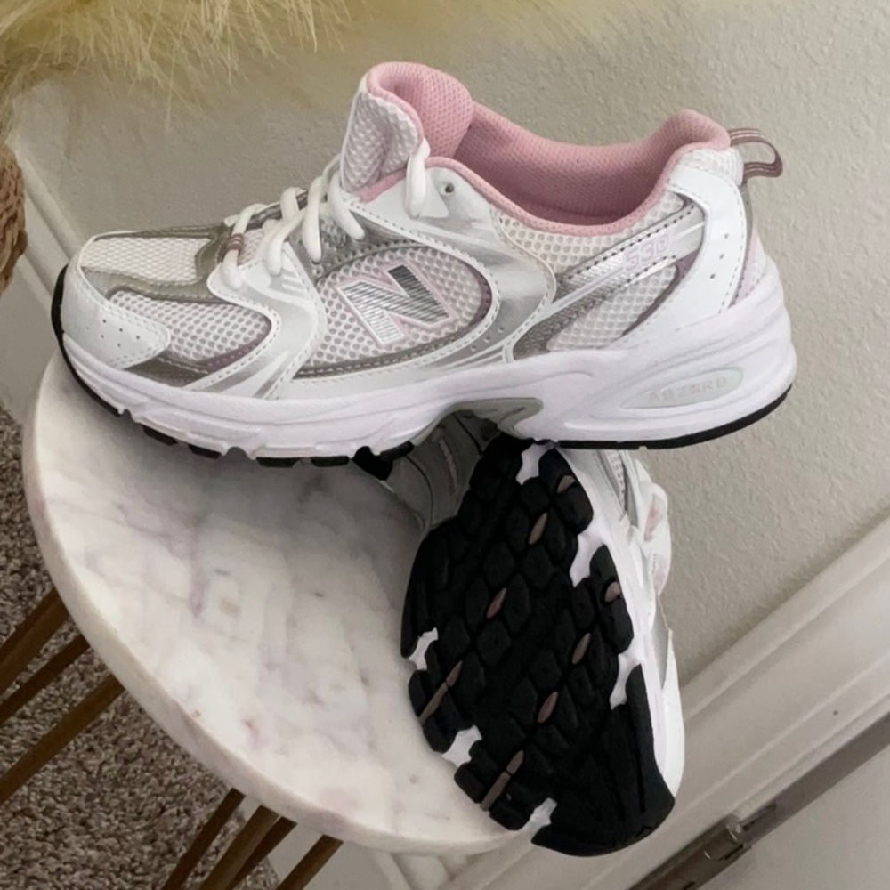 New Balance Women's Silver and Pink Sneakers